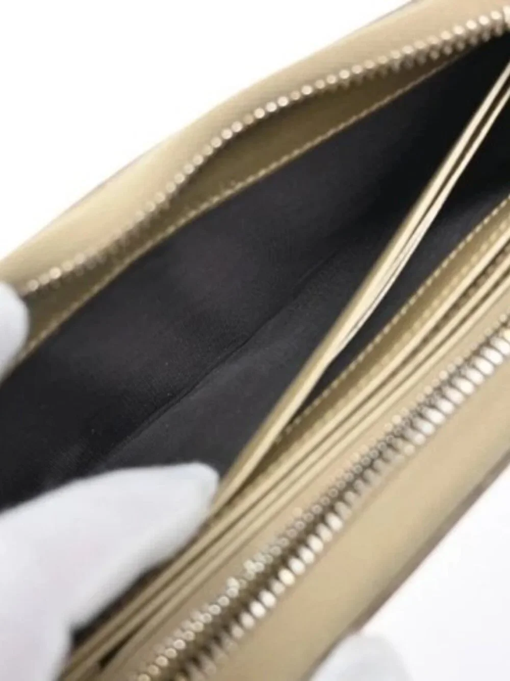 GUCCI Logo Guccissima GG Pattern Long Zipper Wallet Leather Beige GHW 09KP533 - Picture 10 of 14